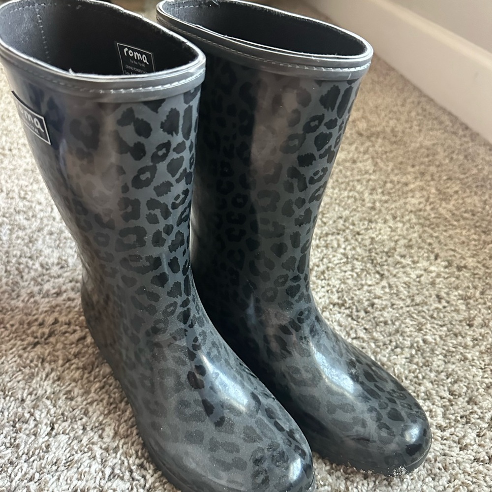 Roma Black Leopard Rain Boots